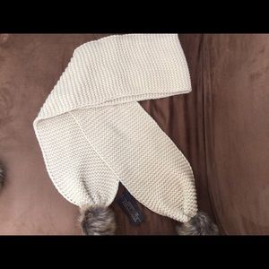 Pom-Pom Scarf